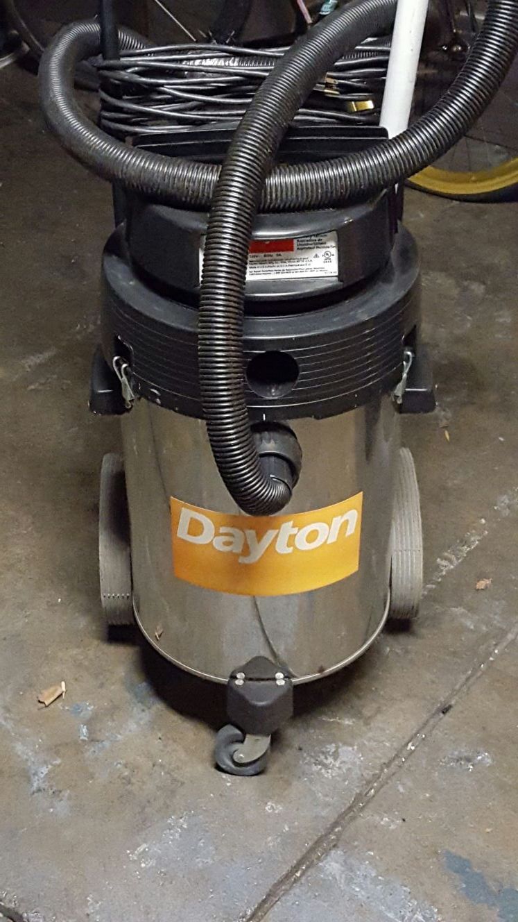 Dayton industrial wet dry vacum