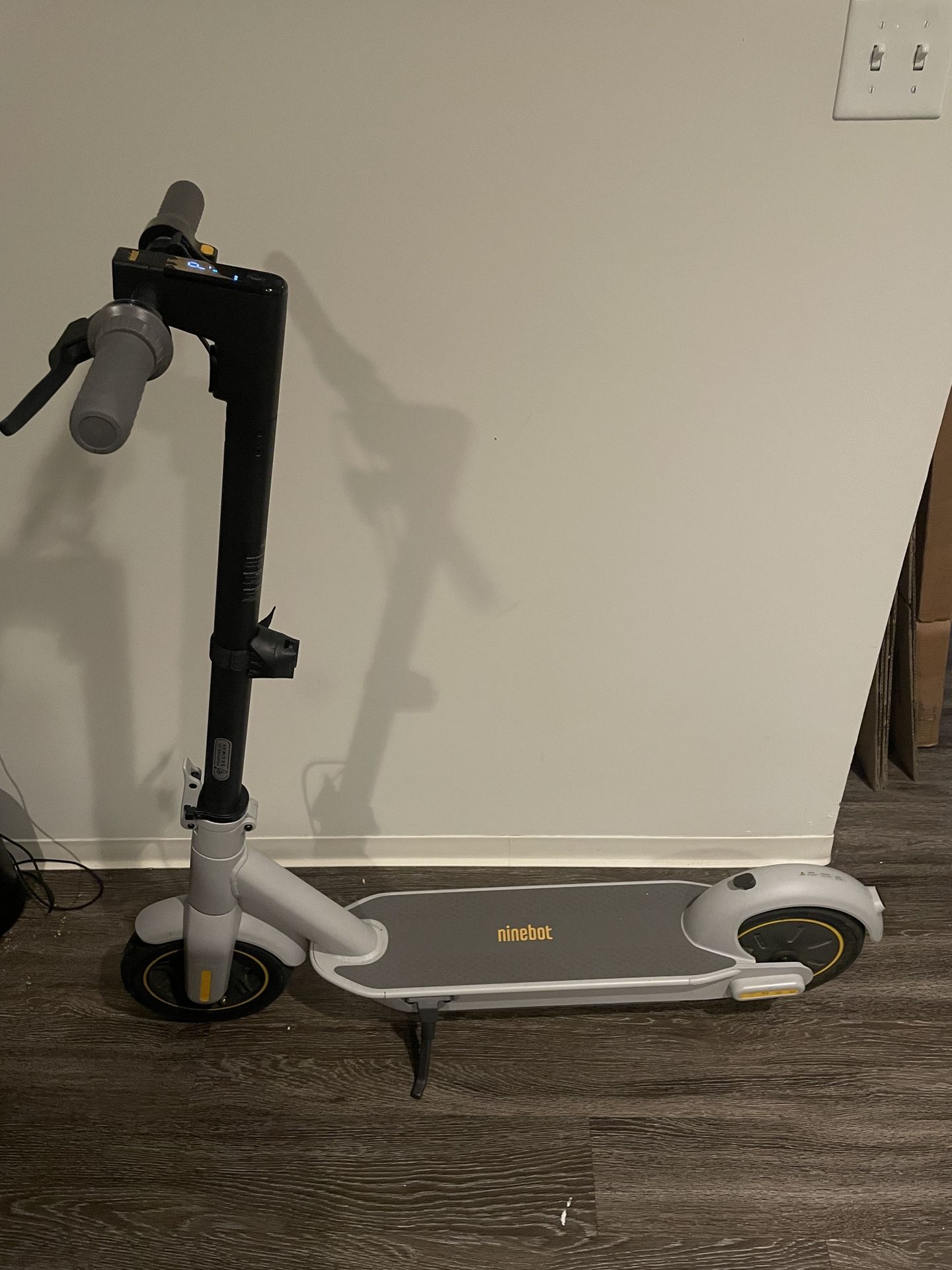 Ninebot KickScooter Max G30LP Electric Scooter