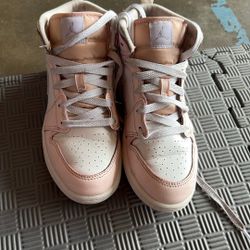 Girls Retro Jordan 1 Mid Size 2.5 Youth
