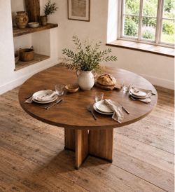 39” Round Dining Table, 4-6 Person Wooden Dining Table, Modern Dining Table, Brown.