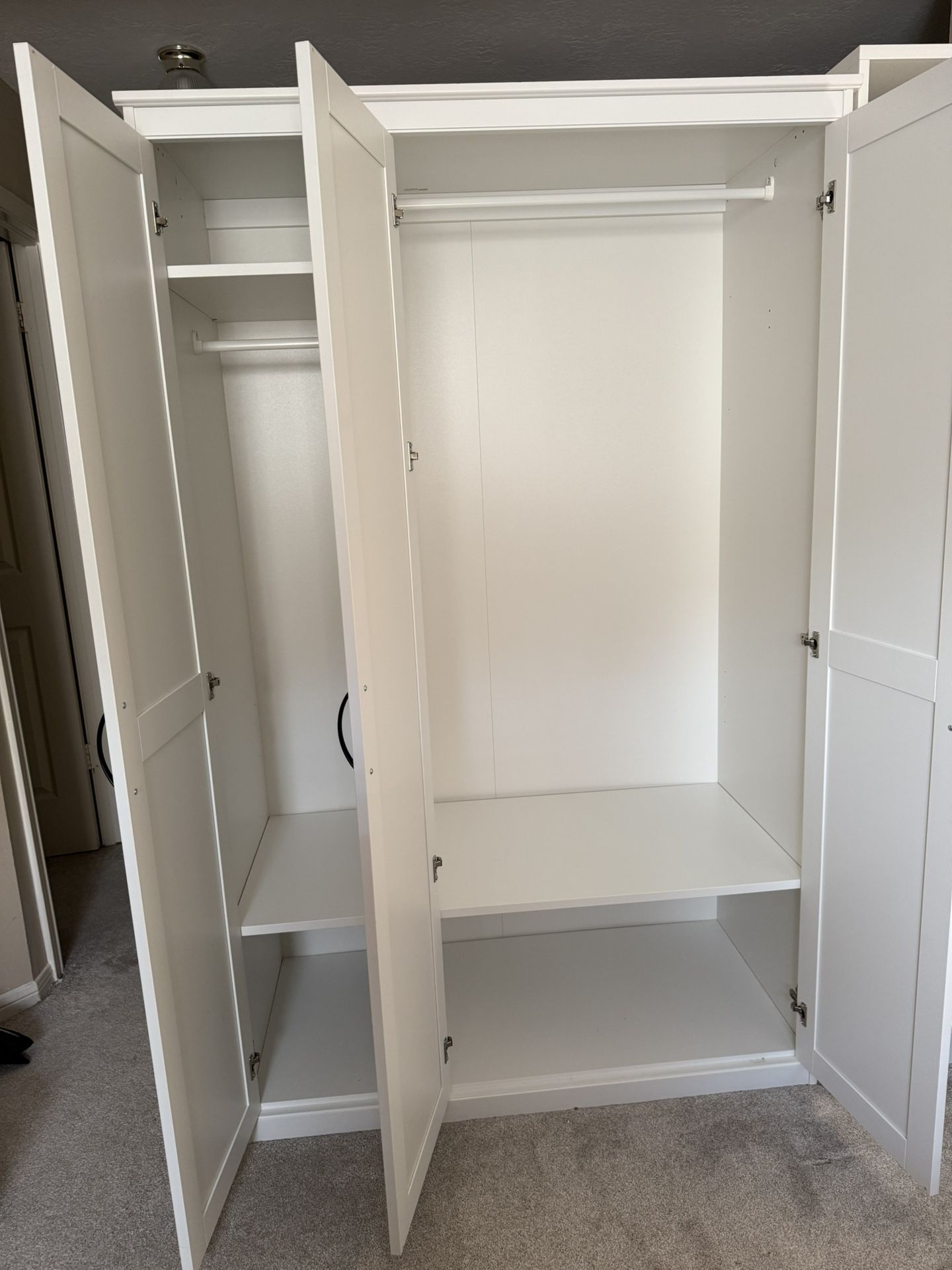 Wardrobe With Mirror