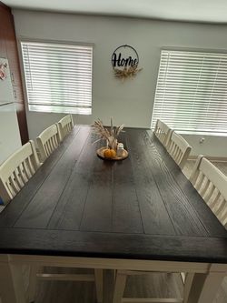 Counter hight dinning table with chairs
