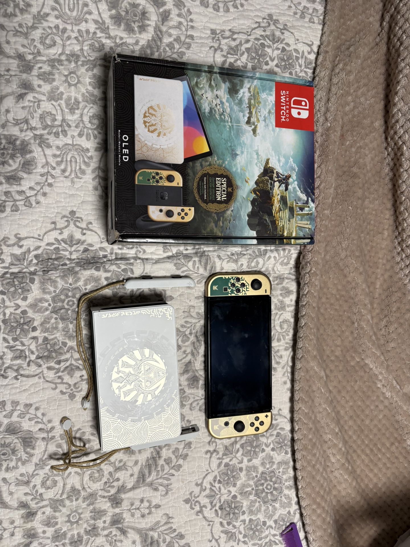 Nintendo switch oled new almost not used