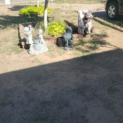 Garden  Decorattion, Kids Water Fountain,frog Ceramic, Bear Planter .I Take Best Offer For All 3