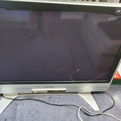 42" Panasonic TV