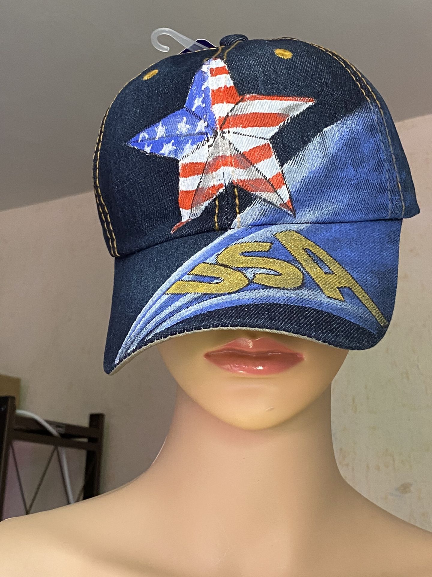 STYLE #11-STAR USA FLAG. CUTE HAT W/SEMI-BLING. SHINES IN THE LIGHT.