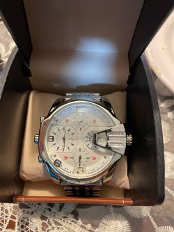 Diesel watch need battery