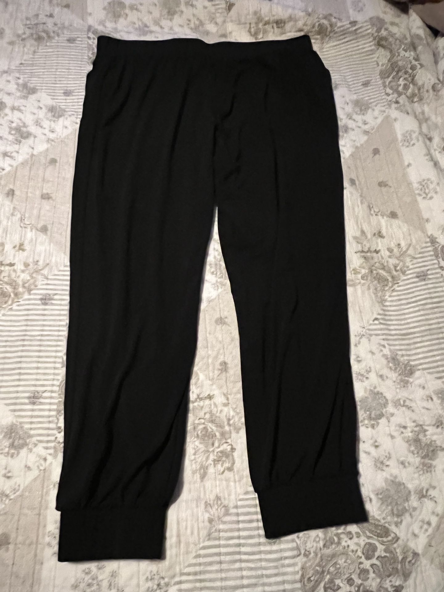 New LISA RINNA Black Jogger Style Pants - Petite Large