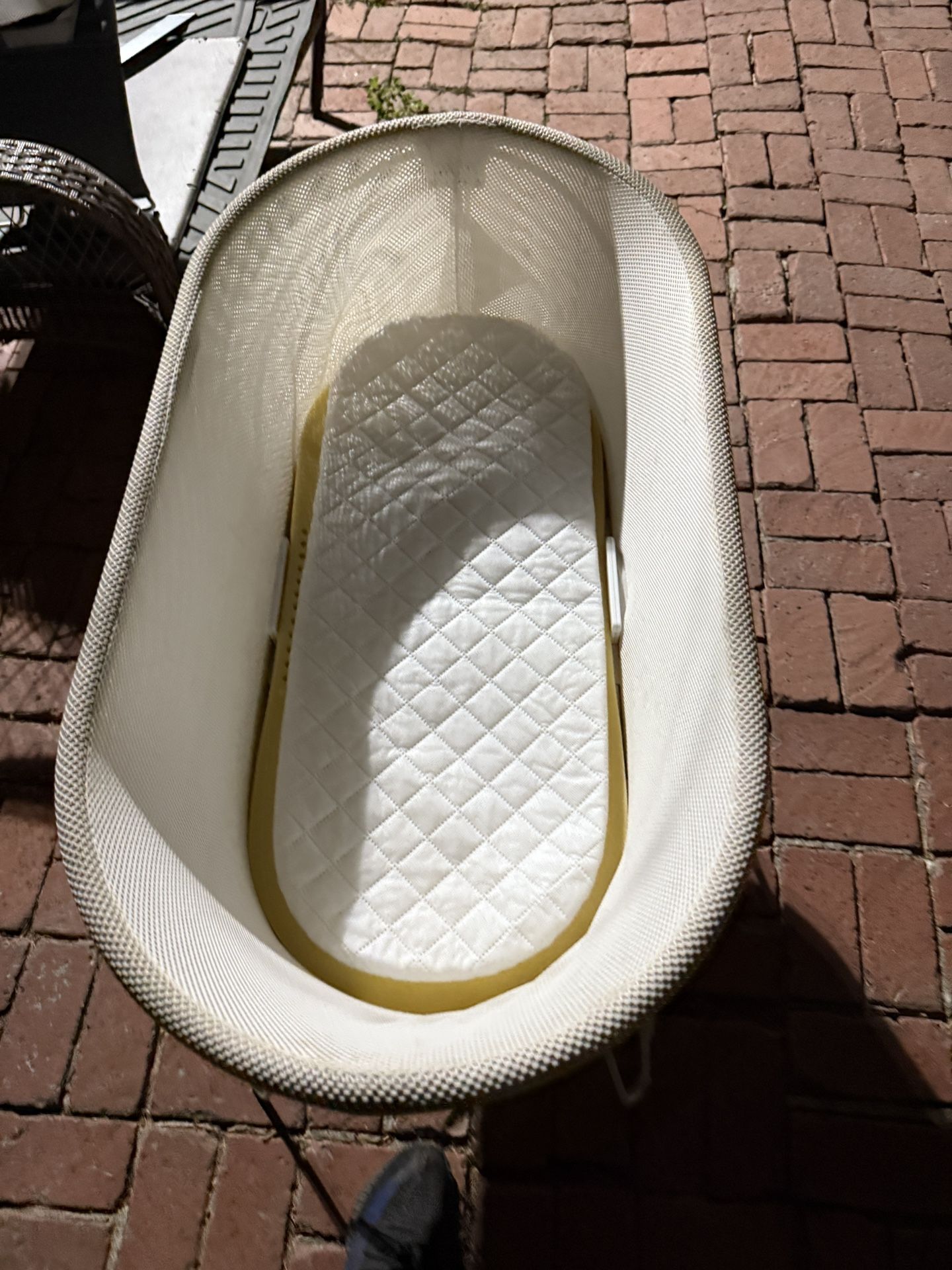 Happiest Baby SNOO Smart Sleeper Bassinet 