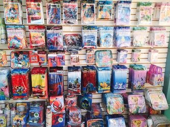 I have closed down my store and have many Party supplies to get rid of I’m will to sell each for $1