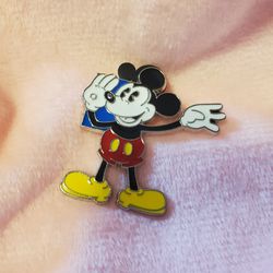 2010 Micky Mouse Pin Disney