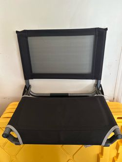 2 LIKE NEW Cascade Mountain Tech Ultralight Stadium seats