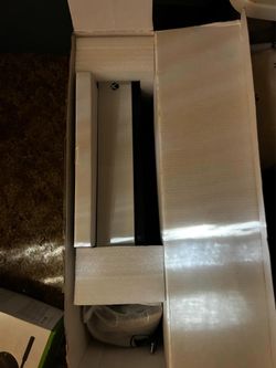 Xbox one S Digital Only 1TB + wireless headphones