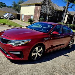 2019 KIA Optima