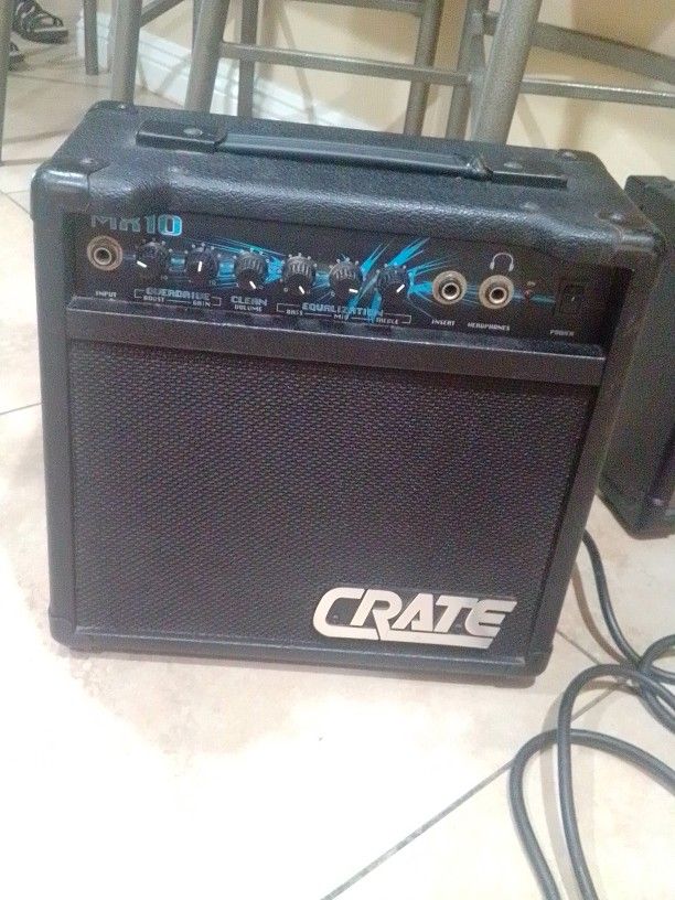 CRATE MX10 15 Watt Guitar Amp In Good Condition