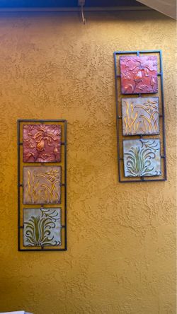 Set of two decorative pieces