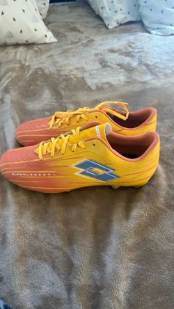 Soccer cleats