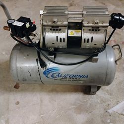 8 Gallons 1HP 120PSI Ultra Quiet Compressor 
