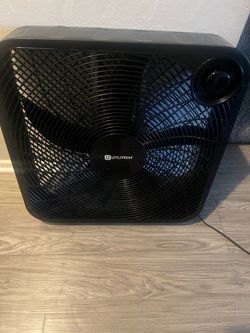Utilitech 20-in 3-Speed High Velocity. Box Fan