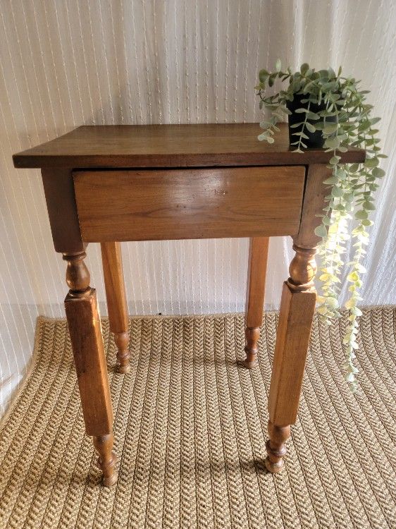 Vintage Sidetable For Sale.