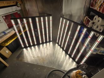 Loriflux 8 Blade 1000 Watt LED Grow Lights