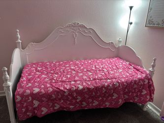 Twin bed set