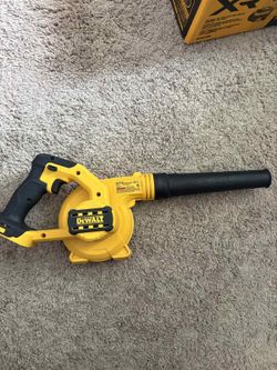 DEWALT 20V MAX Cordless Compact Jobsite Blower 135 MPH 100 CFM (Tool Only)
