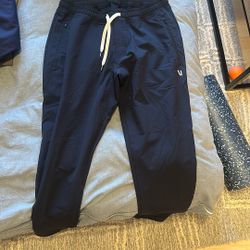 Size M Vuori Joggers