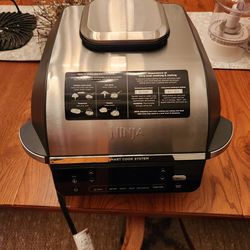 Ninja EG351A Foodi Smart Digital 5-in-1 Indoor Grill & Air Fryer with Built in Thermometer
