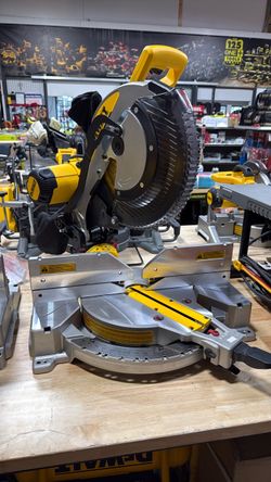 Dewalt 12inch dual bevel chop saw
