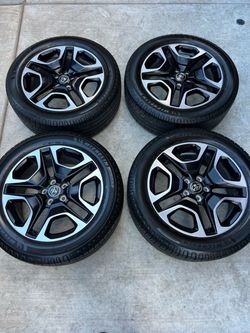 Set to Toyota RAV4 19in wheels 5x114.3 (5x4.5) Tires 235/55r19 Fit Venza Sienna 2WD Tacoma etc