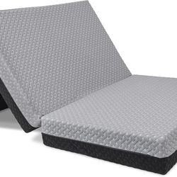 Milliard Twin XL Tri-Fold Mattress with Carry Case and Sheet – Excellent Condition