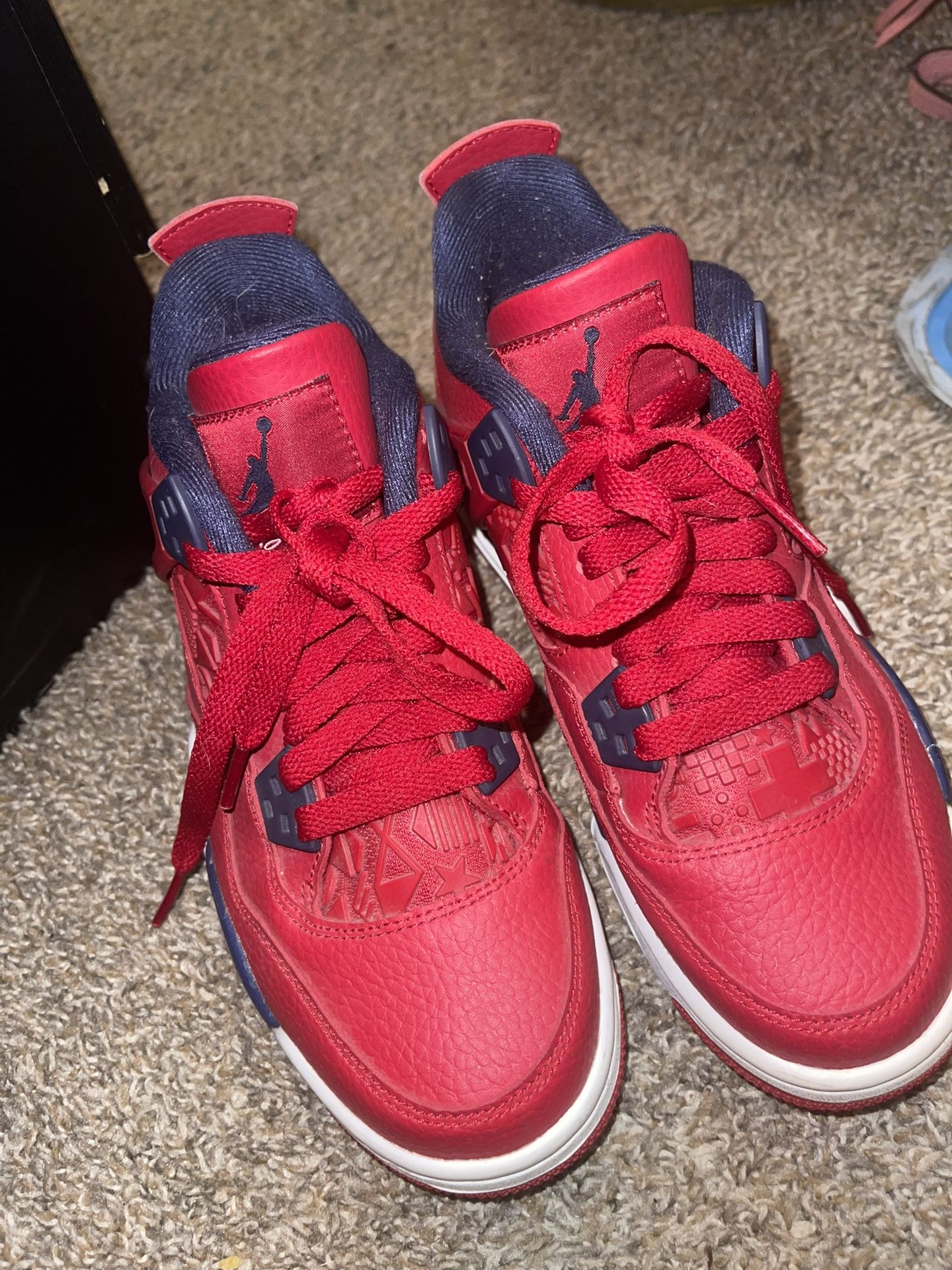 Retro Jordan 4