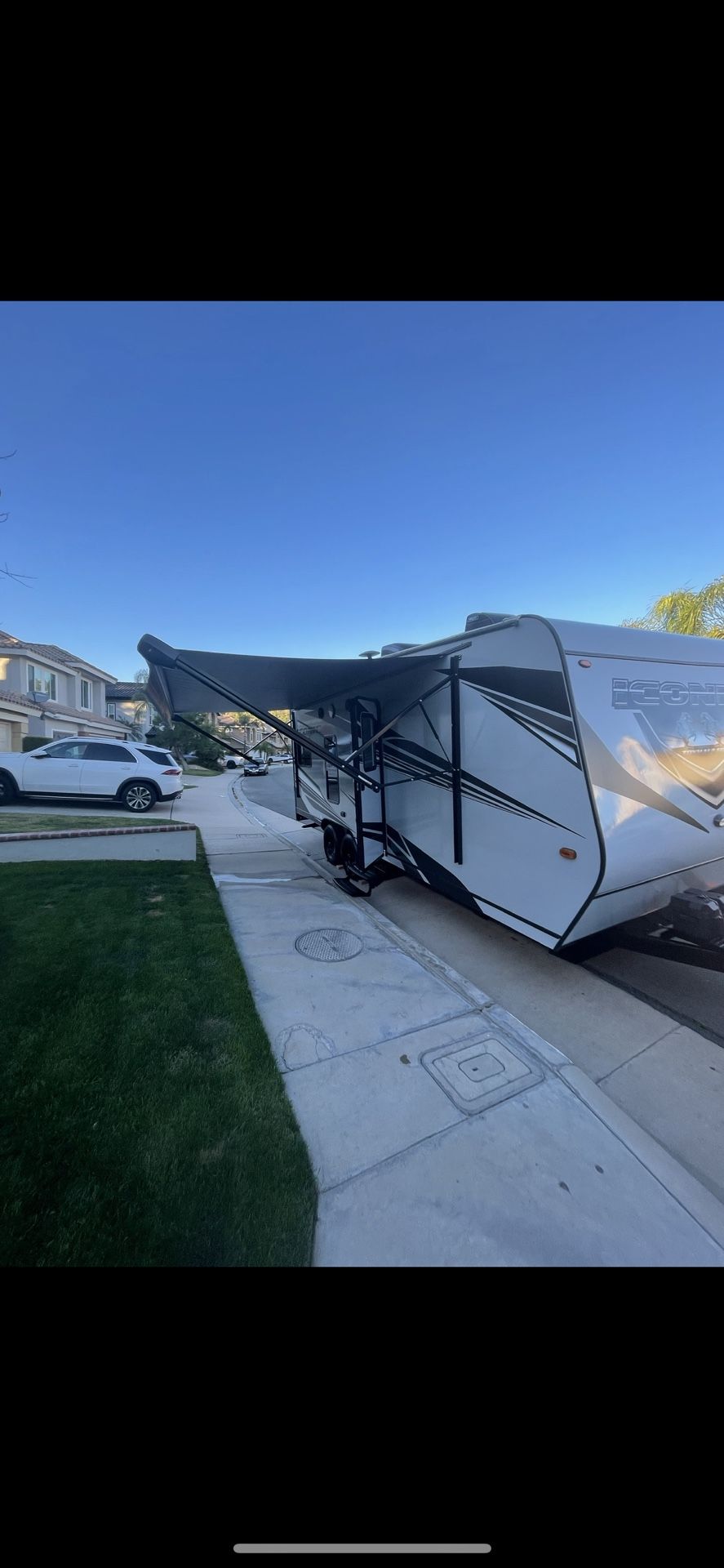 2022 Iconic Toy hauler