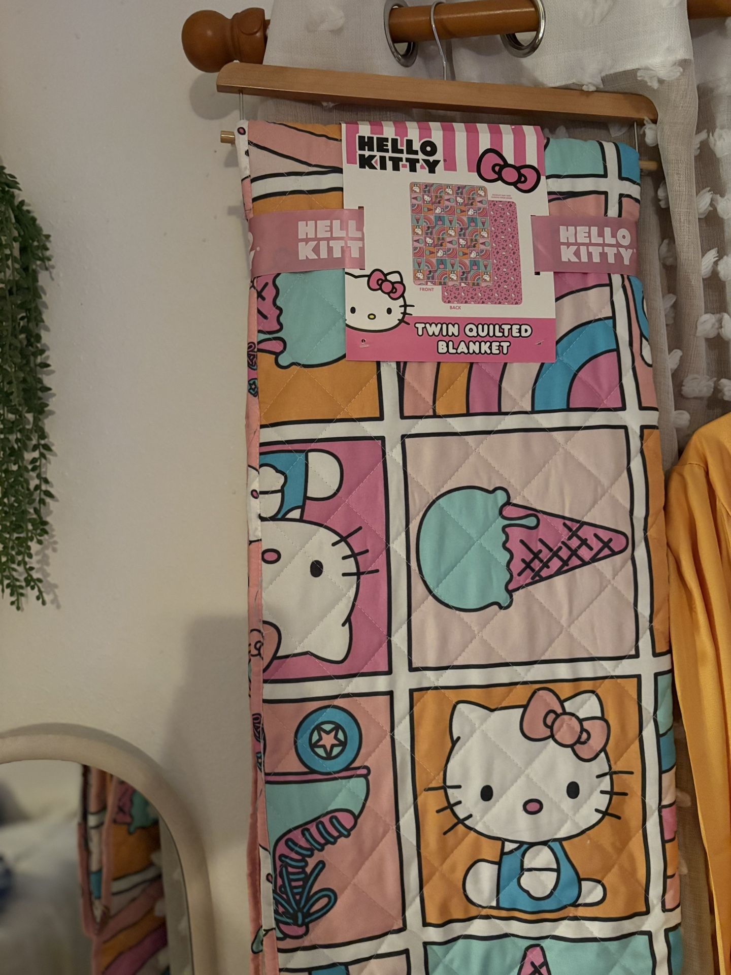 Hello Kitty Blanket