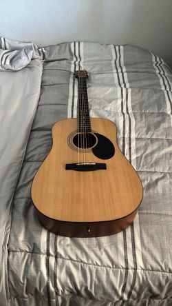 Jasmine guitar