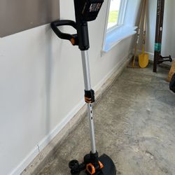 WORX Lawn trimmer With Battery And Charger