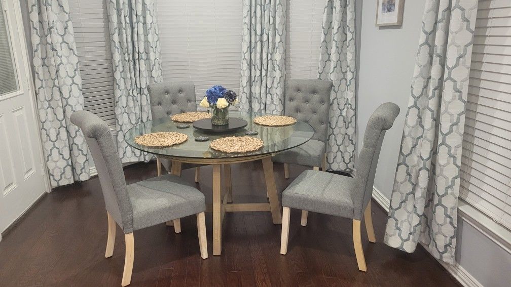 Dinning Table & Chairs