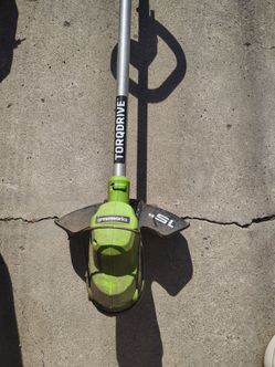 Cordless weedwacker