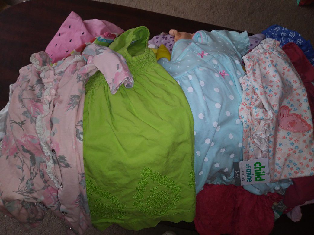 **Pending pickup ** FREE Baby girls clothes sizes NB-12months