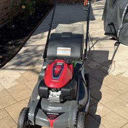 Honda 21” Self Propelled Lawn mower