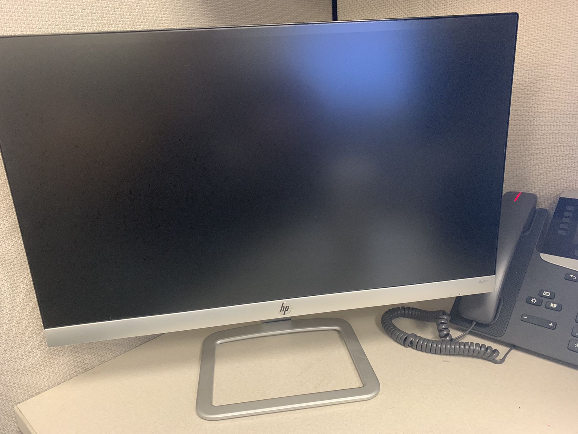 Hp computer monitor 21.5 in