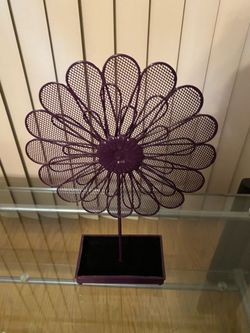 Metal Jewelry holder for girl