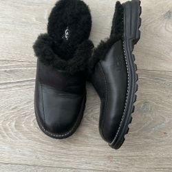 Women’s Leather UGG Slip On