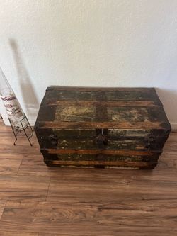 1930’s travel trunk