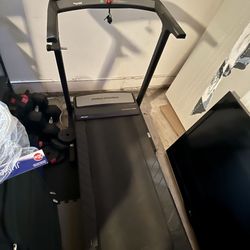 Pro Form Cadence WLT Fold Up Treadmill