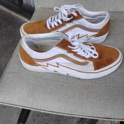 Lighting Vans With Box Size 10