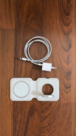 Apple Mag safe Duo Charger USED