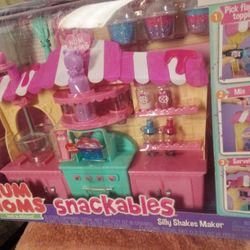 Num Noms Snackables Silly Shakes Maker 