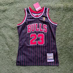 Chicago Bulls Hardwood Classic Black #23 Jordan Adult Jersey